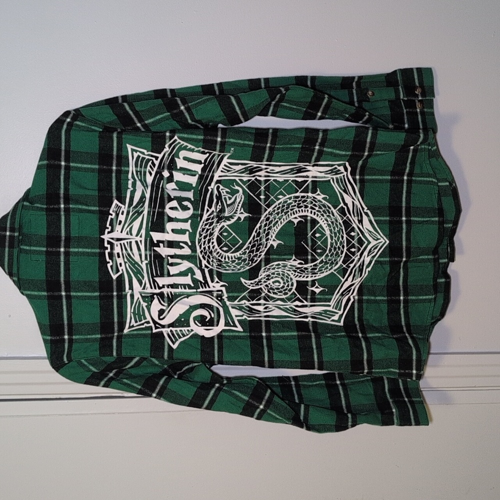 Slytherin Shirt. - Picture 2 of 4